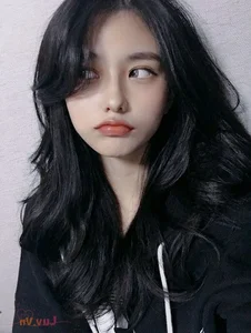 Radiant K-Beauty Inspiration: Sweet and Elegant Korean Girl Aesthetic - image 4