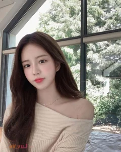 Radiant K-Beauty Inspiration: Sweet and Elegant Korean Girl Aesthetic - image 28