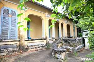 The Secrets of the Century-Old Ancient House Linked to the Real-Life Beauty of Tay Do - image 7