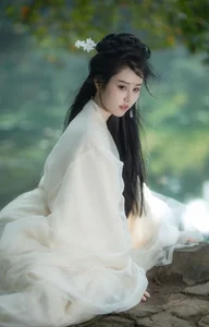 YiTuYu Art Language Vol.10082: Ren Jian Yue-Su Chen Artistic Photography Collection - image 14