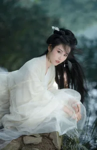 YiTuYu Art Language Vol.10082: Ren Jian Yue-Su Chen Artistic Photography Collection - image 13