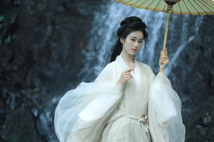 YiTuYu Art Language Vol.10082: Ren Jian Yue-Su Chen Artistic Photography Collection - image 4