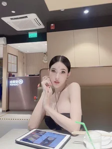 The Hidden Reality Behind DJ Be Vi's Glamorous Lifestyle and Recent Legal Controversy - image 0