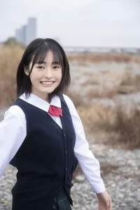 Elegant Miu Shirahama Pure White Digital Photo Book: Stunning Japanese Model Photography Collection from Manga Action - image 8