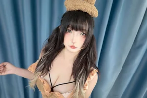 Elegant Kagurazaka Mafuyu White Silk Bear Cosplay Collection: Aesthetic Shen Le Ban Zhen Dong Photography Featuring 76 Exclusive Images and Videos - image 6