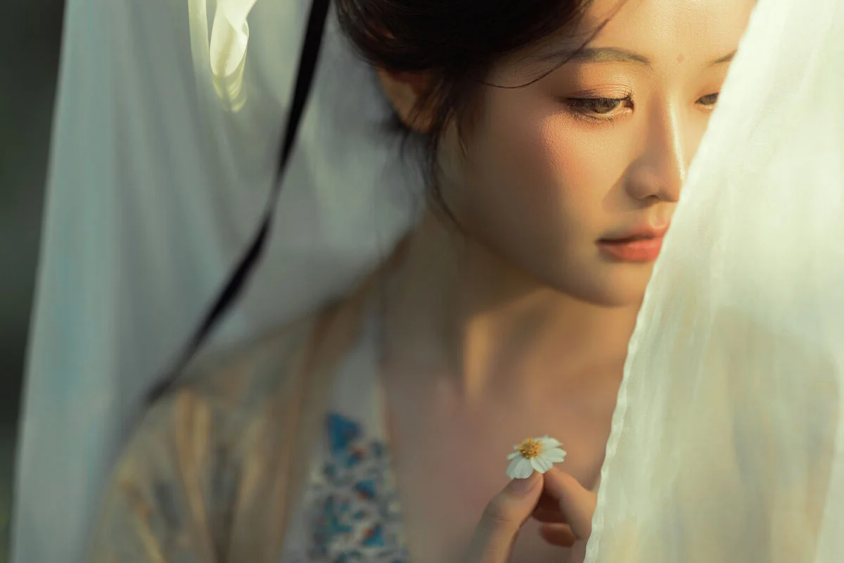 Ethereal Visuals in YiTuYu Art Language Vol.7962 Starring Shen Ci Xing Xing