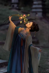 Ethereal Visuals in YiTuYu Art Language Vol.7962 Starring Shen Ci Xing Xing - image 8