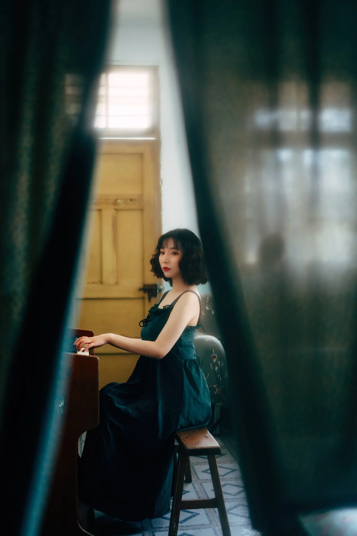 YiTuYu Art Language Vol.4228 Sha Sha: Elegance in Every Frame