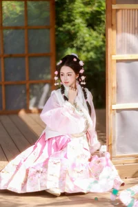 Artistic Beauty in YiTuYu Art Language Vol.8045 Featuring Xiao Du Tong Xue - image 2