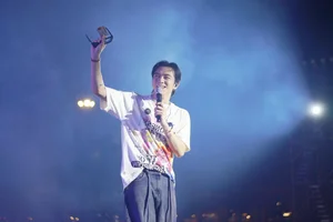 Rapper Phao Debuts Bold Buzz Cut and High-Octane Choreography on Stage - image 4