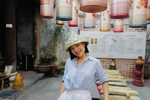 Ageless Elegance: The Captivating Beauty of VTV Journey of Culture Host Bach Duong - image 2