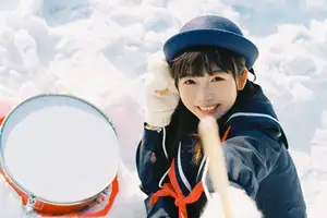 YiTuYu Vol.8663 Hu Jiao Hu Hu: JK Schoolgirl in Snow, Captivating Japanese Beauty - image 15
