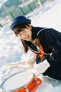 YiTuYu Vol.8663 Hu Jiao Hu Hu: JK Schoolgirl in Snow, Captivating Japanese Beauty - image 10