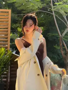 Nguyen Minh Trang: Alluring Bare Back, Charming Muse Aura Under Afternoon Sun. - image 3