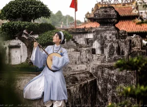 Vo Ngoc Tran’s Radiant Summer Glow: Exploring the Visual Aesthetic of Vietnam’s Top Influencer - image 5