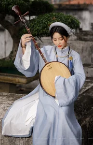 Vo Ngoc Tran’s Radiant Summer Glow: Exploring the Visual Aesthetic of Vietnam’s Top Influencer - image 11