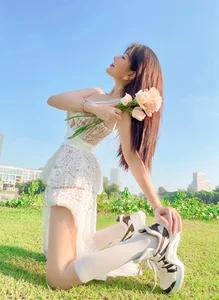 Vo Ngoc Tran’s Radiant Summer Glow: Exploring the Visual Aesthetic of Vietnam’s Top Influencer - image 16