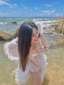 Vo Ngoc Tran’s Radiant Summer Glow: Exploring the Visual Aesthetic of Vietnam’s Top Influencer - image 47