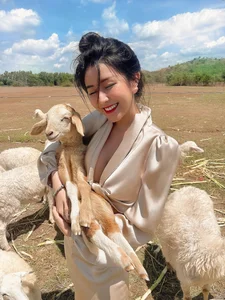 Vo Ngoc Tran’s Radiant Summer Glow: Exploring the Visual Aesthetic of Vietnam’s Top Influencer - image 59