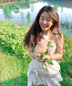 Vo Ngoc Tran’s Radiant Summer Glow: Exploring the Visual Aesthetic of Vietnam’s Top Influencer - image 104