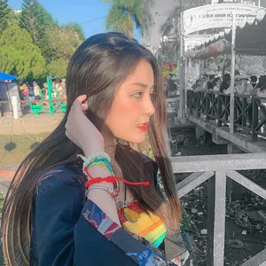 Vo Ngoc Tran’s Radiant Summer Glow: Exploring the Visual Aesthetic of Vietnam’s Top Influencer - image 91