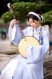 Vo Ngoc Tran’s Radiant Summer Glow: Exploring the Visual Aesthetic of Vietnam’s Top Influencer - image 113