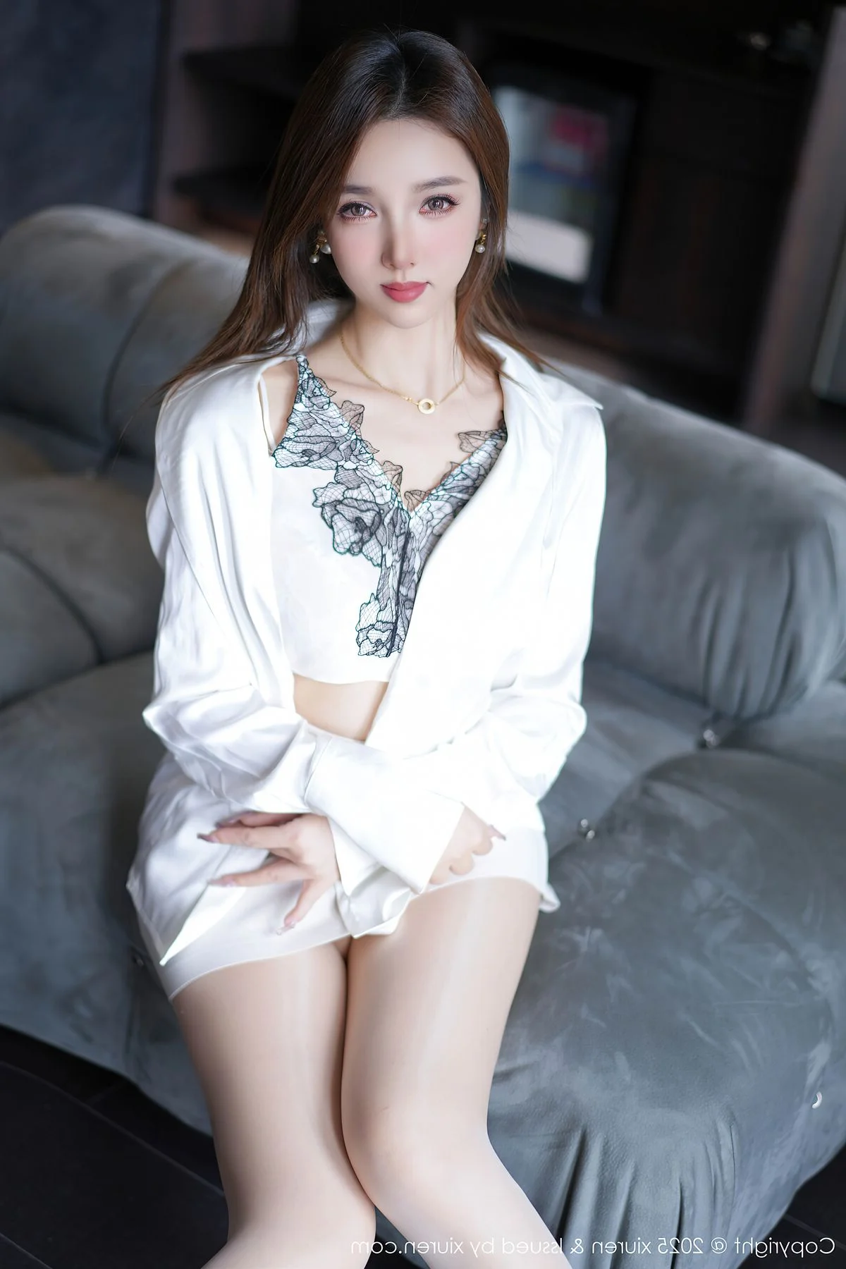 Elegant Portrait Series Featuring Tao Tao Yao Yao Twins: XiuRen No.10872 High-Resolution Fashion Photography Collection