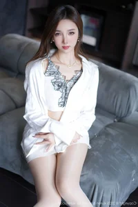 Elegant Portrait Series Featuring Tao Tao Yao Yao Twins: XiuRen No.10872 High-Resolution Fashion Photography Collection - image 0