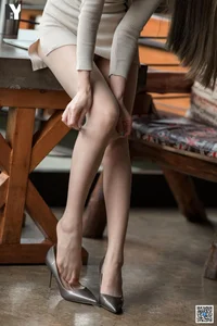 Yuxi in Focus: Stunning Telephoto Leg Photography by IESS - image 10