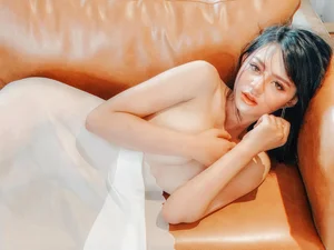 Stunning Gallery of Trang Linh: Exploring the Timeless Elegance of Vietnamese Models and Modern Fashion - image 1