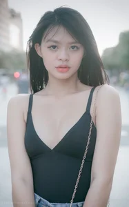 Stunning Gallery of Trang Linh: Exploring the Timeless Elegance of Vietnamese Models and Modern Fashion - image 2