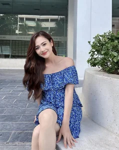 Actress Viet Hoa: A Deep Dive into the Natural Beauty of the Vietnamese Star - image 2