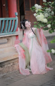 Elegant Portraiture: YiTuYu Art Language Vol.4556 Featuring Ting Ting - image 1