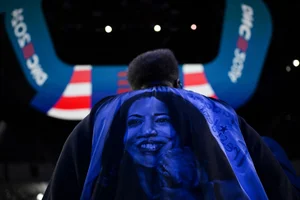 Iconic Moments of Kamala Harris at the Democratic National Convention Highlights - image 1