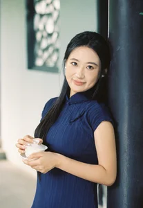 YiTuYu Art Language Vol.10149 Featuring Yi Ming: A Stunning 16-Page Visual Arts Collection - image 10