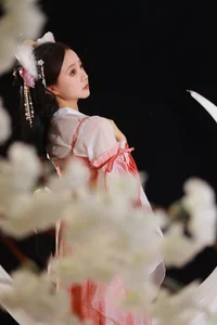Artistic Portraiture of You Er Bai Bai in Art Language Vol.4448 Gallery - image 2