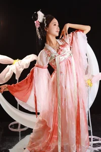 Artistic Portraiture of You Er Bai Bai in Art Language Vol.4448 Gallery - image 9