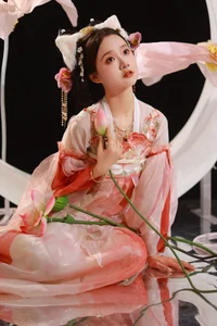 Artistic Portraiture of You Er Bai Bai in Art Language Vol.4448 Gallery - image 4
