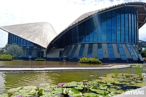 The Three Conical Hats Theater: A Cultural Landmark in Bac Lieu - image 4