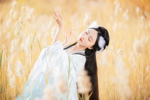 YiTuYu Art Language Vol.4221: Featuring the Elegant Qi Luo Sheng De Xiao Su Su - image 2