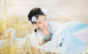 YiTuYu Art Language Vol.4221: Featuring the Elegant Qi Luo Sheng De Xiao Su Su - image 4