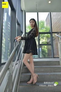 IESS SiXiangJia 032: Qi Qi in 'Nothing is Sexier Than Brown' Fashion Series - image 44