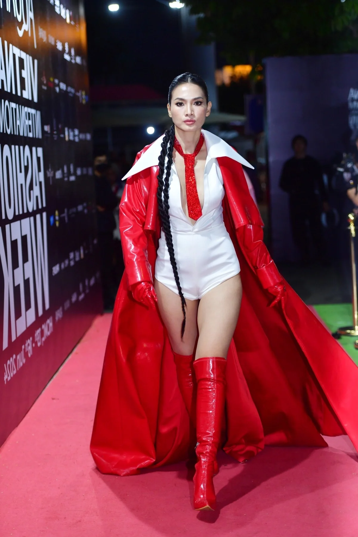 Celebrity Red Carpet Highlights: Closing of Vietnam Fashion Week