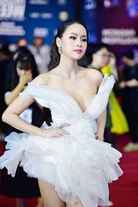 Celebrity Red Carpet Highlights: Closing of Vietnam Fashion Week - image 10