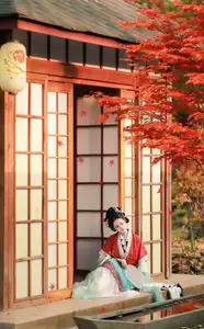 YiTuYu Vol.8605: Sui Sui Ru Yi – Classical Charm Amidst Autumn Hues - image 16