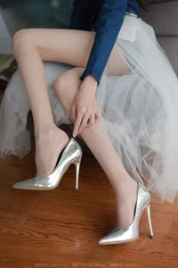 IESS Tuantuan White Veil Gallery - Exquisite Long Legs and Ethereal Fashion Photography - image 15