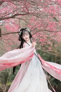 YiTuYu Vol.8759: Jiao Yi Zhi Sui Sui's Grace Amidst Blooming Plum Blossoms - image 21