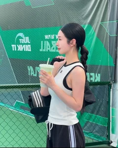 Jun Vu Shines on the Pickleball Court: The 'Youth Goddess' Combines Elegant Sporty Style with the World's Fastest Growing Fitness Trend - image 2