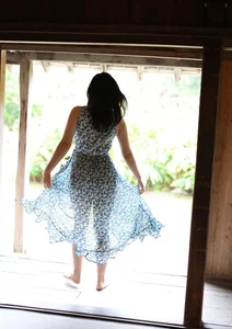 Fubuki Kei Showcases Artistic Style in 'Makua-Jo' Gravure Photobook - image 0