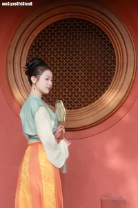 YiTuYu Art Language Vol.4042 Tang Yuan: A Masterpiece of Aesthetic Portraiture - image 6